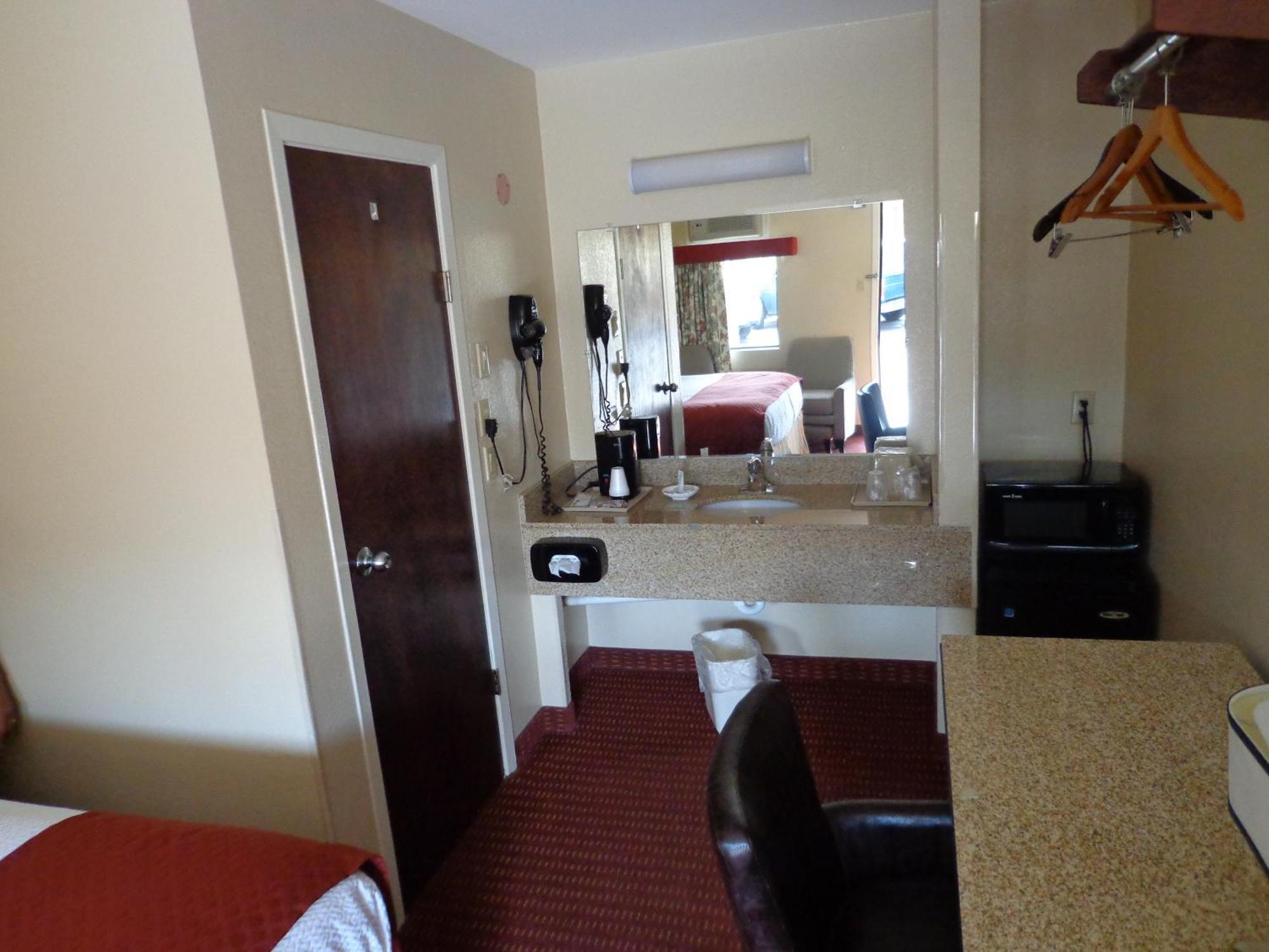 Economy Inn Express Warren エクステリア 写真