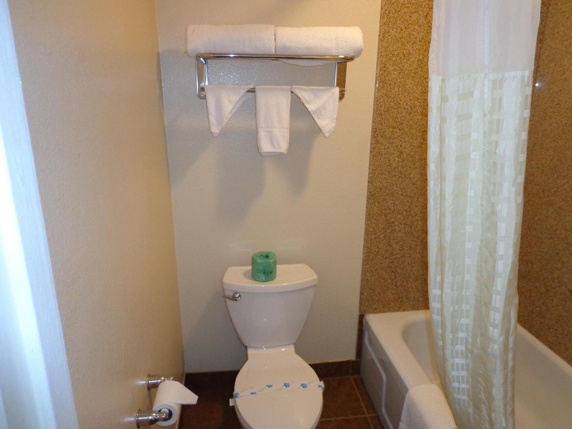 Economy Inn Express Warren エクステリア 写真