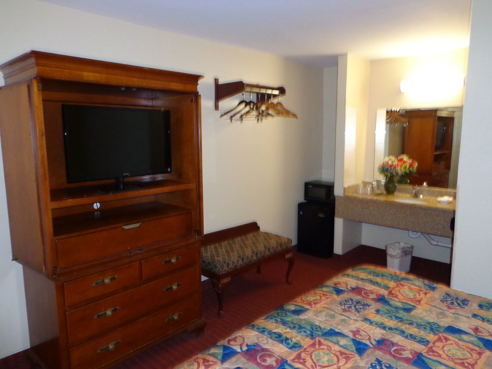 Economy Inn Express Warren エクステリア 写真