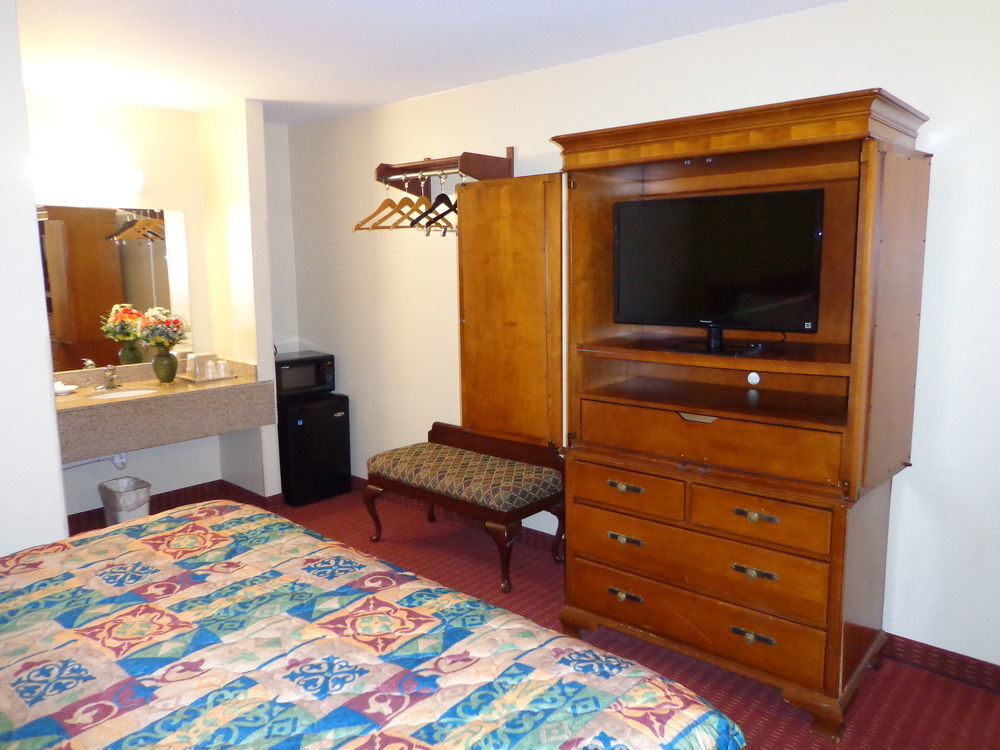 Economy Inn Express Warren エクステリア 写真