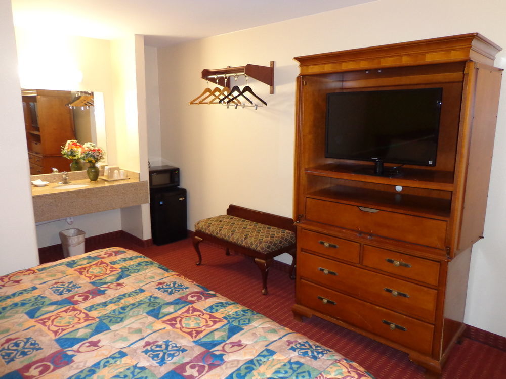 Economy Inn Express Warren エクステリア 写真