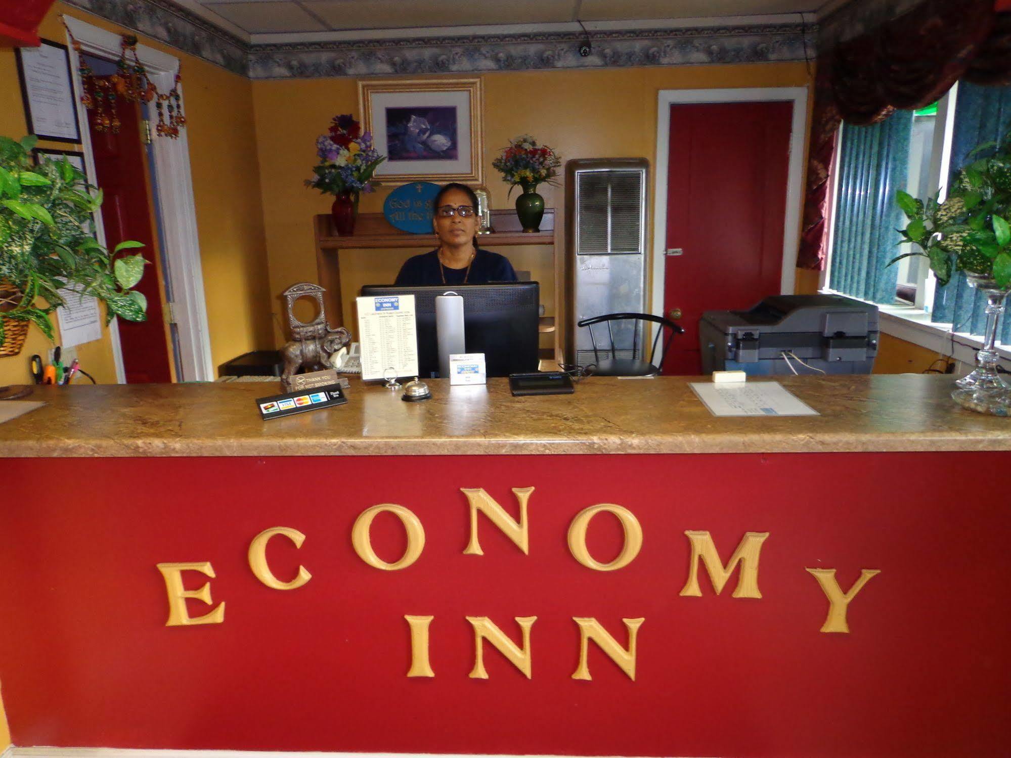 Economy Inn Express Warren エクステリア 写真